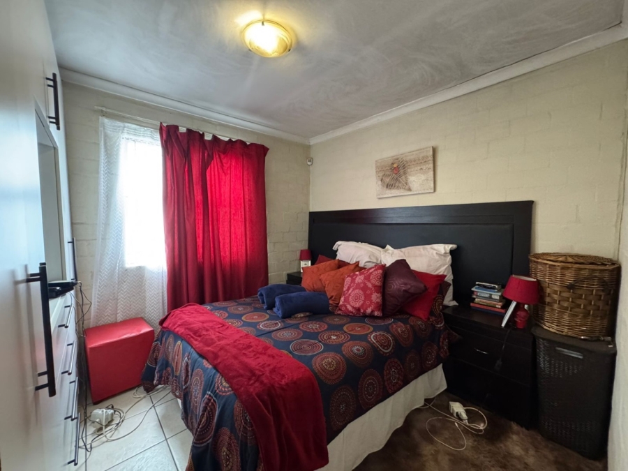 To Let 2 Bedroom Property for Rent in Fountain Village Western Cape
